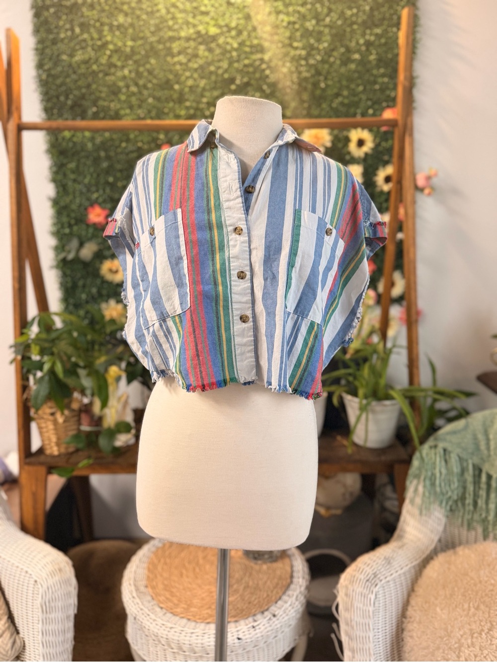 Urban Outfitters Blue Multicolor Striped Cropped Button-Up Top